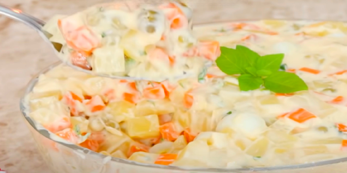 Salade de mayonnaise simple et délicieuse parfaite