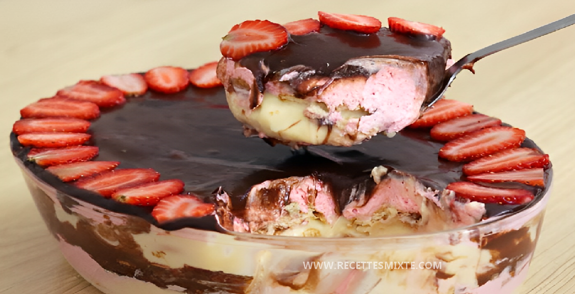 Tarte aux fraises avec des biscuits