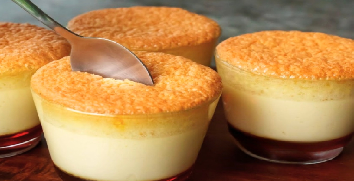 Petits flans gâteau dans des verres