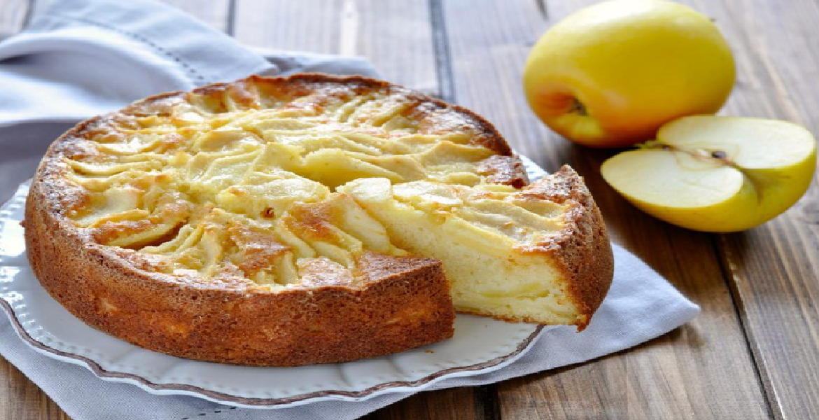 Tarte aux pommes avec jus de pomme