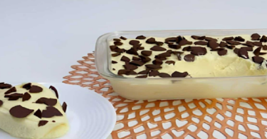 Dessert Glacé au Lait Condensé à base de Seulement 4 Ingrédients Délicieuse