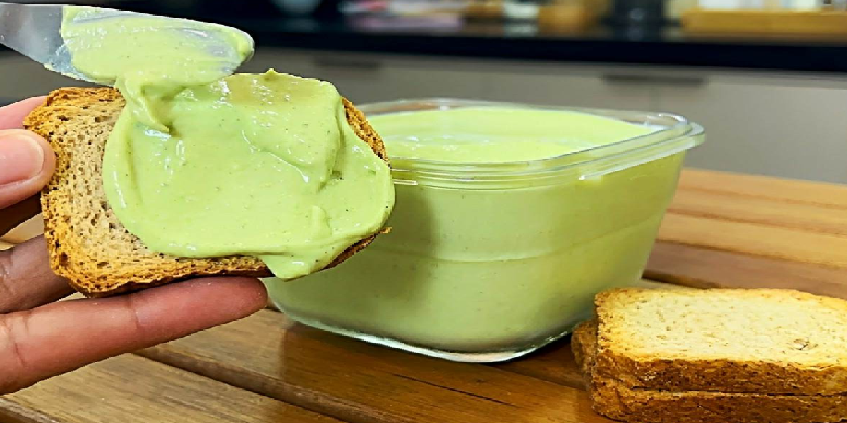 Mayonnaise Crémeuse à l'Ail et aux Fines Herbes