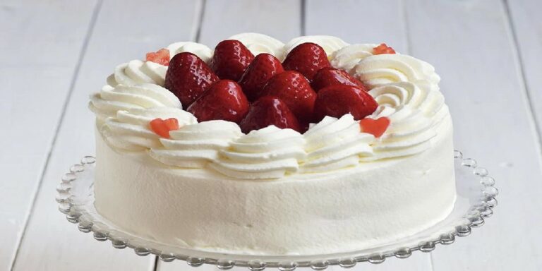 Gâteau aux Fraises avec Crème