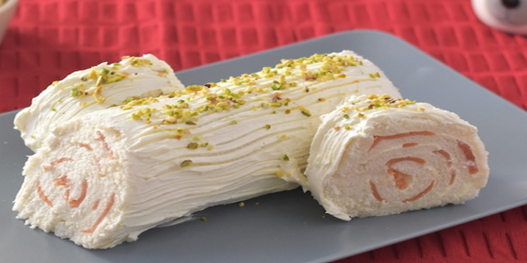 Bûche Légère au Saumon et Fromage Frais