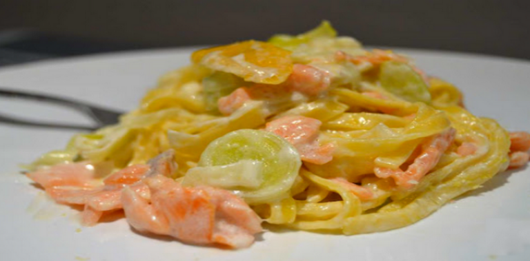 Tagliatelles aux Poireaux et au Saumon