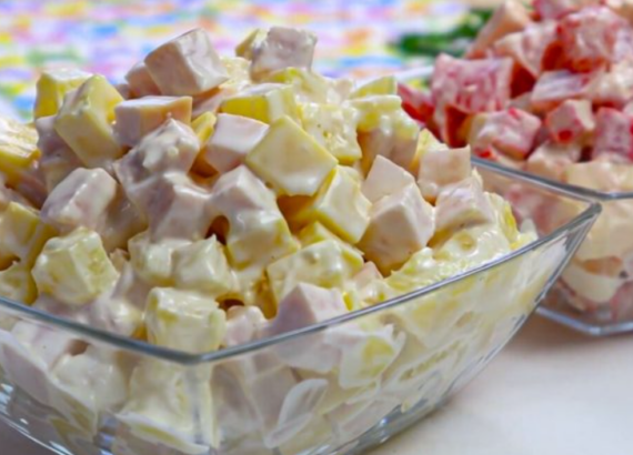 Deux délicieuses salades de 3 ingrédients en 5 minutes