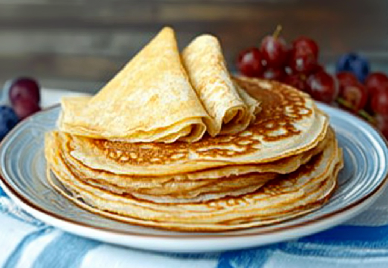 Pâte à Crêpe Classique pour 4 Personnes Recette Simple