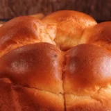 Brioche au Yaourt Légère et Sans Pétrissage